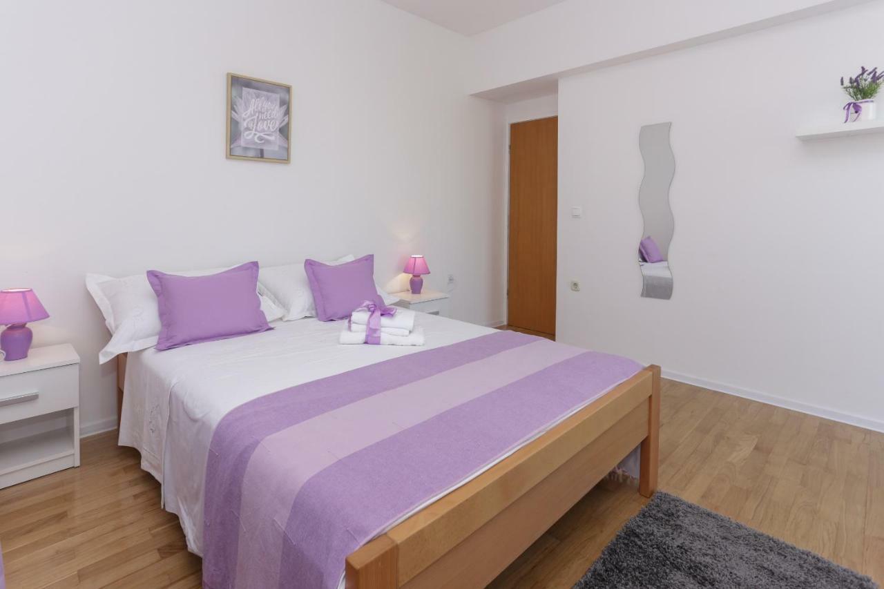 Charming Carmen Apartment Kaštela Exteriör bild