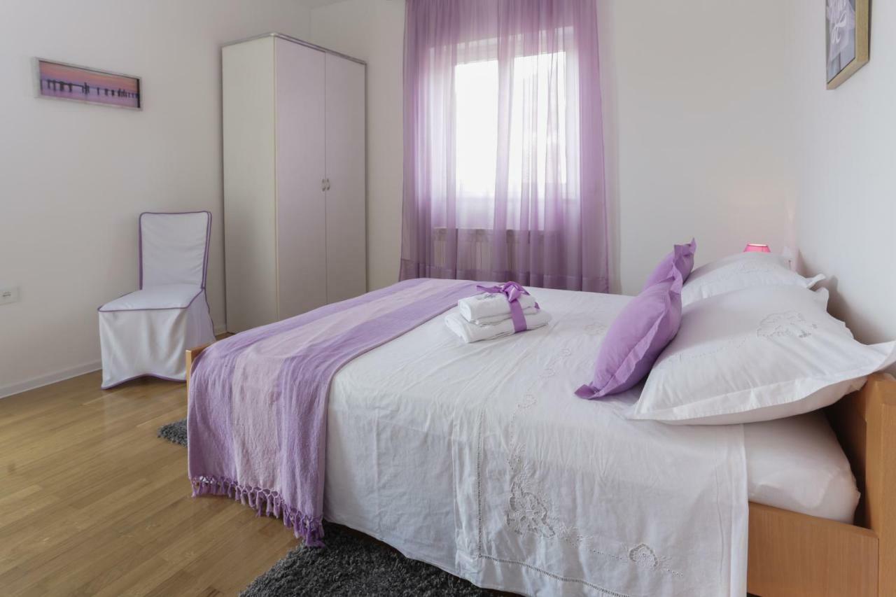 Charming Carmen Apartment Kaštela Exteriör bild