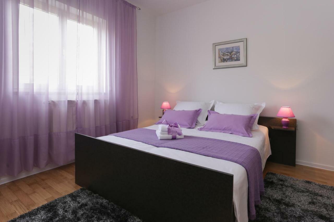 Charming Carmen Apartment Kaštela Exteriör bild